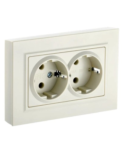 Розетка 2-местная с з/к РСш12-3-БрКр бежевый BRITE (BR-R24-16-K10-F). Розетка с заземлением с защитными шторками в сборе. IEK в Арзамасе