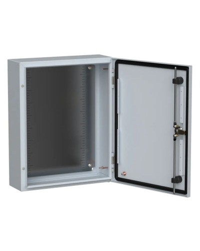 ЩМП-50.40.15 УХЛ1 IP66 500x400x150 TITAN 5 (TI5-10-N-050-040-015-66). Шкаф металлический с монтажной платой. IEK в Арзамасе