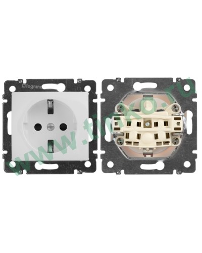Розетка Valena 2К+3 10/16А, белый (774420). Розетка. LegranD в Арзамасе
