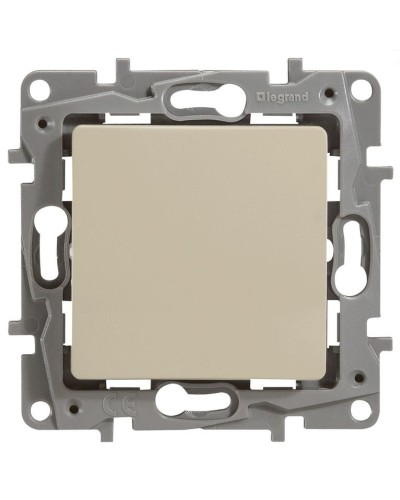 Выключатель 10AX-250В ETIKA, слоновая кость (672301). Выключатель. LegranD в Арзамасе